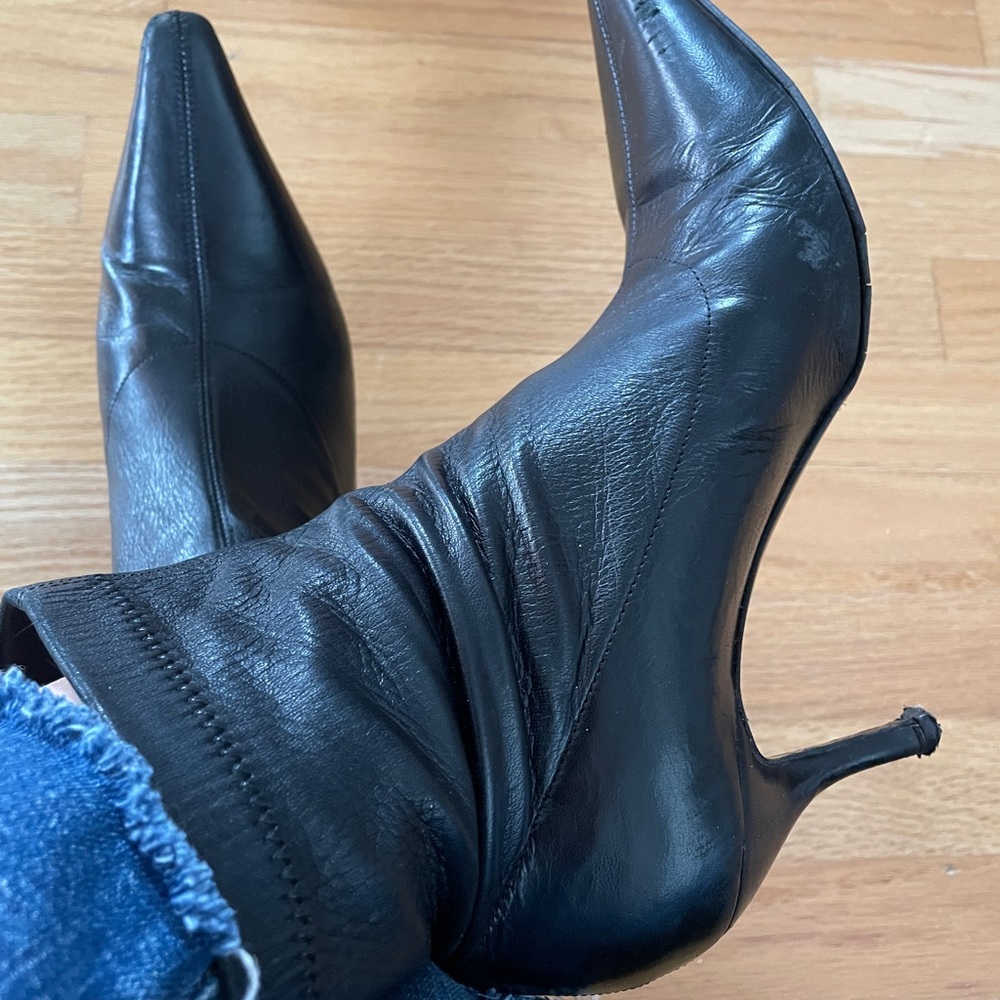 Fab Cole Haan black leather ankle pull on boots! Italy
